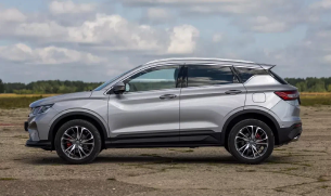 Автомобили внедорожники в Сургуте